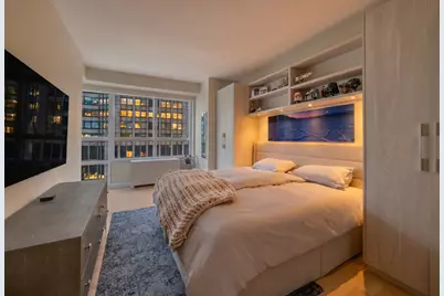 146 W 57th Street #39D, New York, NY 10019 - Photo 14
