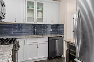 163 St Nicholas Ave, New York, NY 10026 - Photo 2