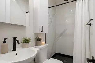 216 Thompson St, New York City, NY 10012 - Photo 12
