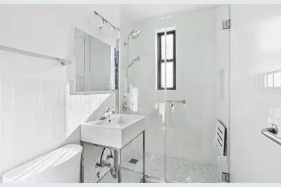 100 W 12th Street #5A, New York, NY 10011 - Photo 2