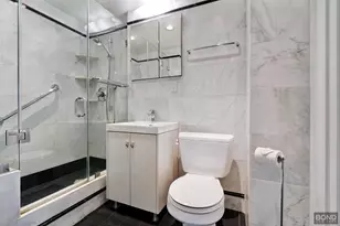 14 Horatio St, New York City, NY 10014 - Photo 14