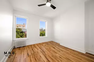 221 27th St, New York City, NY 11232 - Photo 6