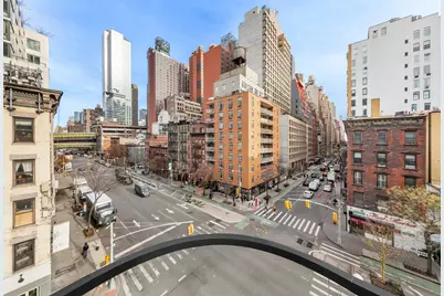 401 W 37th Street #3GS, New York, NY 10018 - Photo 6
