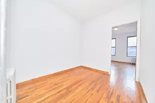 462 9th Ave, New York City, NY 10018 - Photo 2