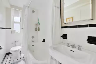 414 E 52nd St, New York, NY 10022 - Photo 8