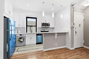 21-05 33rd St, New York City, NY 11105 - Photo 2