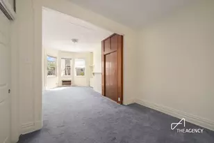 35 Hausman St, New York City, NY 11222 - Photo 8