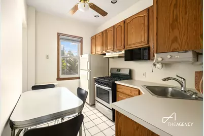35 Hausman Street, New York City, NY 11222 - Photo 4