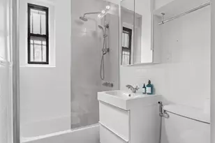 270 W 11th St, New York, NY 10014 - Photo 6
