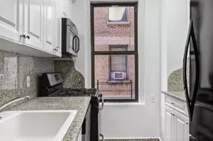 305 W 86th St, New York, NY 10024 - Photo 2