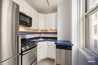 4 Lexington Avenue #6G, New York, NY 10010 - Photo 4