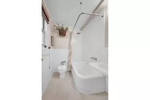 434 E 52nd St, New York, NY 10022 - Photo 8
