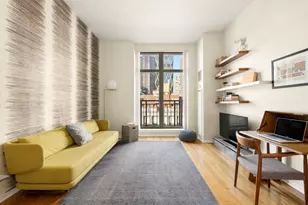 310 W 52nd St, New York, NY 10019 - Photo 14