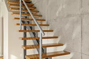 310 W 52nd St, New York, NY 10019 - Photo 8
