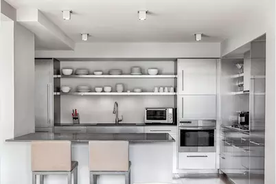 50 Gramercy Park N #10A, New York, NY 10010 - Photo 16