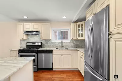171 Rochelle Street, New York City, NY 10464 - Photo 6