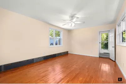 171 Rochelle Street, New York City, NY 10464 - Photo 8