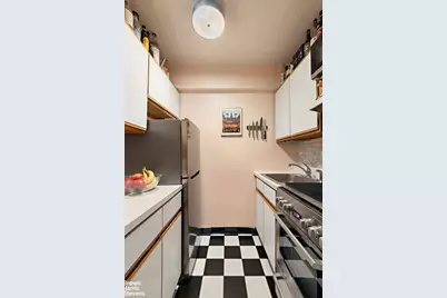 305 E 72nd Street #3CN, New York City, NY 10021 - Photo 4