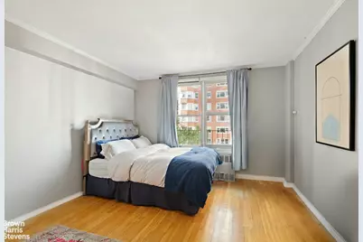 305 E 72nd Street #3CN, New York City, NY 10021 - Photo 2
