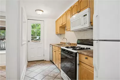 417 W 46th Street #GARDEN, New York City, NY 10036 - Photo 2