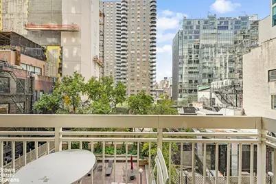 170 E 87th Street #W6G, New York City, NY 10028 - Photo 2