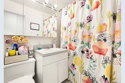370 E 76th Street #C404, New York, NY 10021 - Photo 8