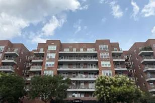 1625 Emmons Ave, New York City, NY 11235 - Photo 10