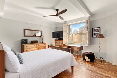 45 Christopher Street #4E, New York City, NY 10014 - Photo 2