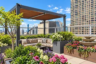 300 E 40th St, New York City, NY 10016 - Photo 10