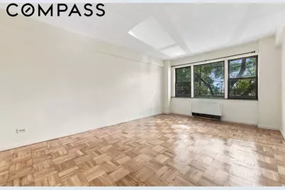 240 E 46th Street #2D, New York City, NY 10017 - Photo 2