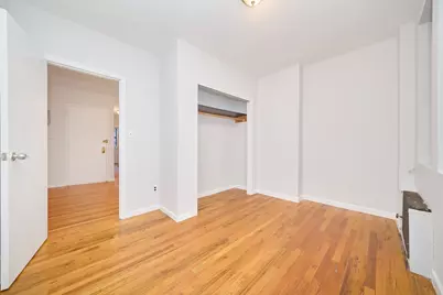 369 W 35th Street #1, New York City, NY 10001 - Photo 8