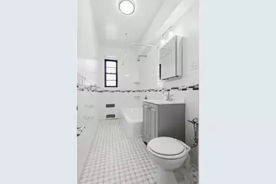 135 Hawthorne Street #5G, Brooklyn, NY 11225 - Photo 6