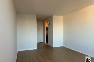 305 W 50th St, New York, NY 10019 - Photo 2