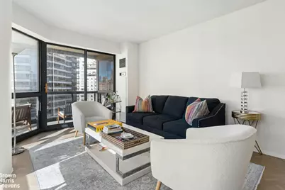 200 E 61st Street #11D, New York, NY 10065 - Photo 2