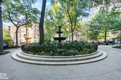 2 Horatio Street #2S, New York City, NY 10014 - Photo 10