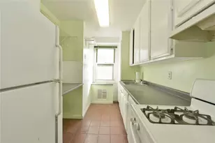 305 E 24th St, New York City, NY 10010 - Photo 14
