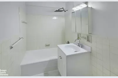 540 Ocean Parkway #4H, Brooklyn, NY 11218 - Photo 10