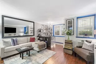 252 W 74th St, New York City, NY 10023 - Photo 1