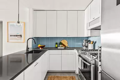 651 Vanderbilt Street #2/B, Brooklyn, NY 11218 - Photo 2
