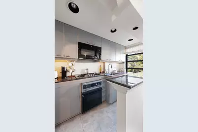 152 E 94th Street #8-D, New York City, NY 10128 - Photo 4