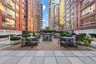 555 W 23rd St, New York City, NY 10011 - Photo 6