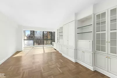 715 Park Avenue #12E, New York City, NY 10021 - Photo 1