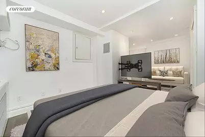 102 Greenwich Avenue #14R, New York City, NY 10011 - Photo 1