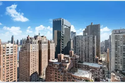 320 E 42nd Street #2517, New York City, NY 10017 - Photo 1