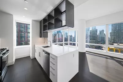 555 10th Avenue #32E, New York, NY 10018 - Photo 1
