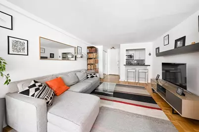 310 E 70th Street #5G, New York, NY 10021 - Photo 1