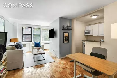 241 E 76th Street #2G, New York City, NY 10021 - Photo 1
