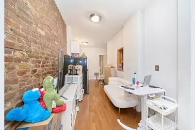 335 W 43rd Street #1A, New York City, NY 10036 - Photo 1
