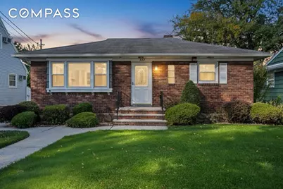 522 Stewart Avenue, New York City, NY 10314 - Photo 1