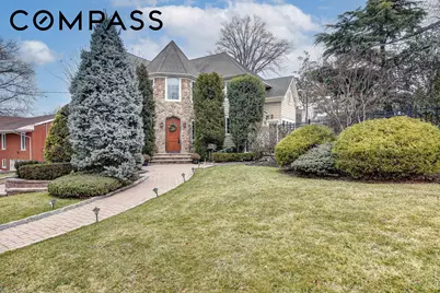 215 Lawrence Avenue, New York City, NY 10310 - Photo 1